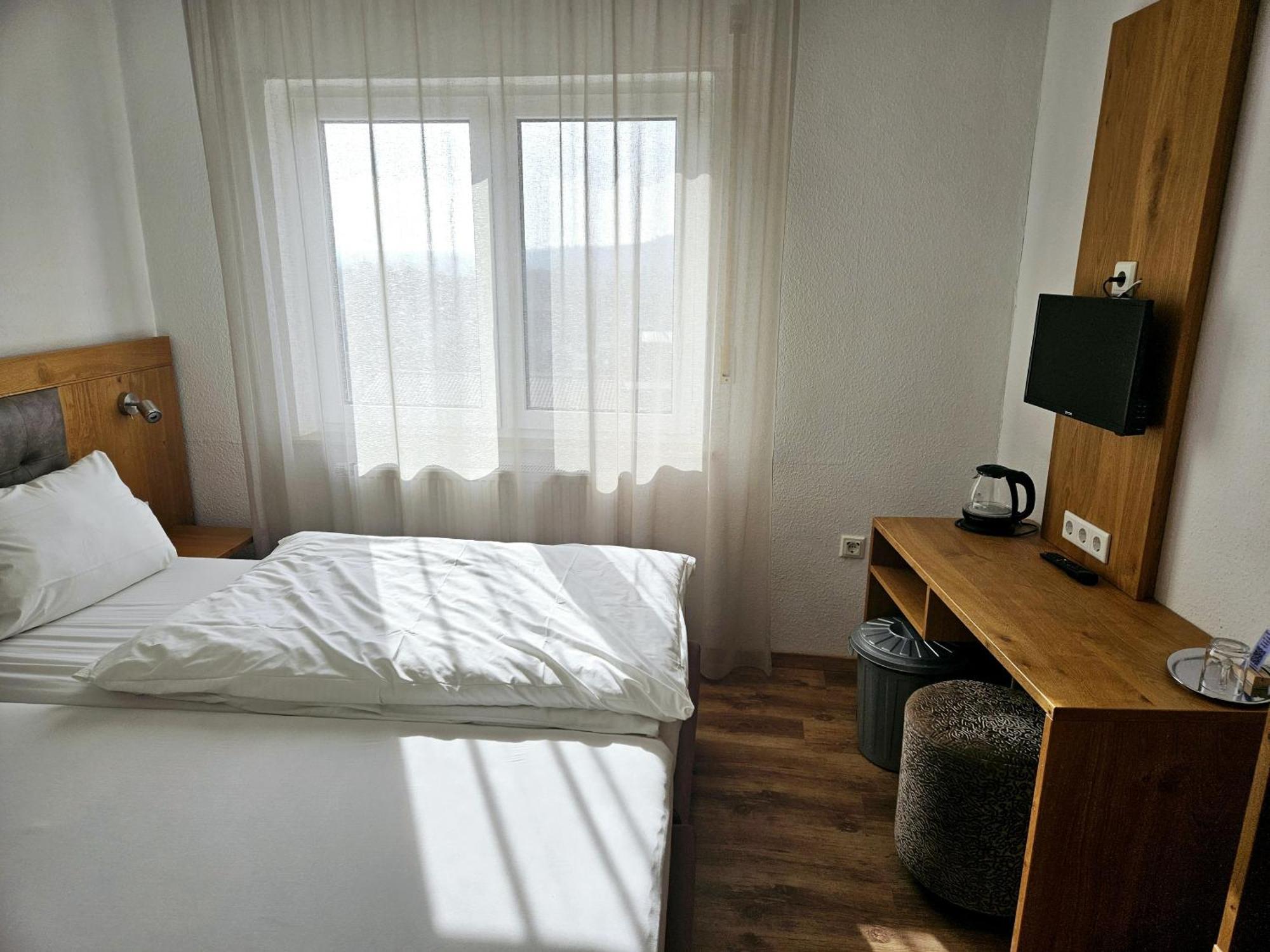 Herr Berge Fritzlar Buitenkant foto